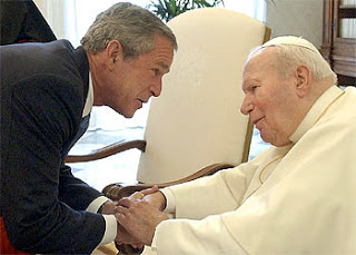 Juan Pablo II con George W. Bush